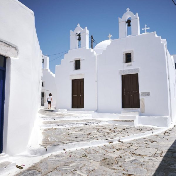beautiful-shot-street-chora-amorgos-island-greece beautiful-shot-street-chora-amorgos-island-greece